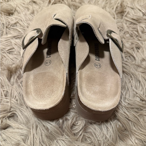 Women’s - Picture 2 of 4